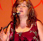Niamh Parsons (C) Alice Farrell 2004